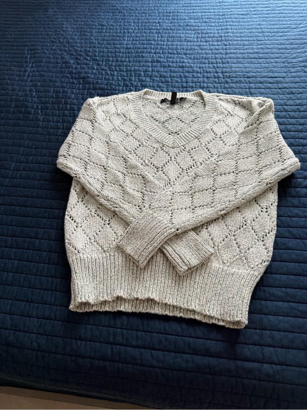 White House Black Market Cream V-Neck Diamond Pointelle Sweater